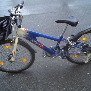 ☆高く買取るゾウ　八幡西店☆【直接引取限定】24インチ　子供スポーツ車　６段変速オートライト！ 