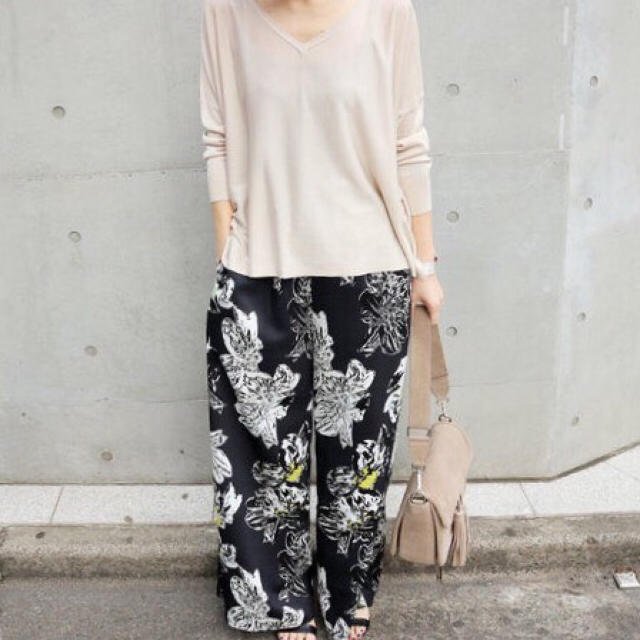 ゆきりん様 美品＊IENA フラワープリントイージーパンツ