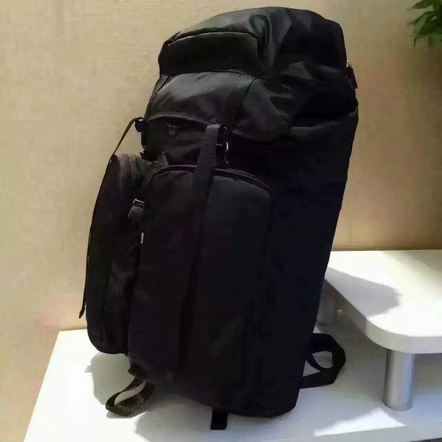 プラダ バッグ リュックサック ナイロン×レザー 黒 V136バックパック