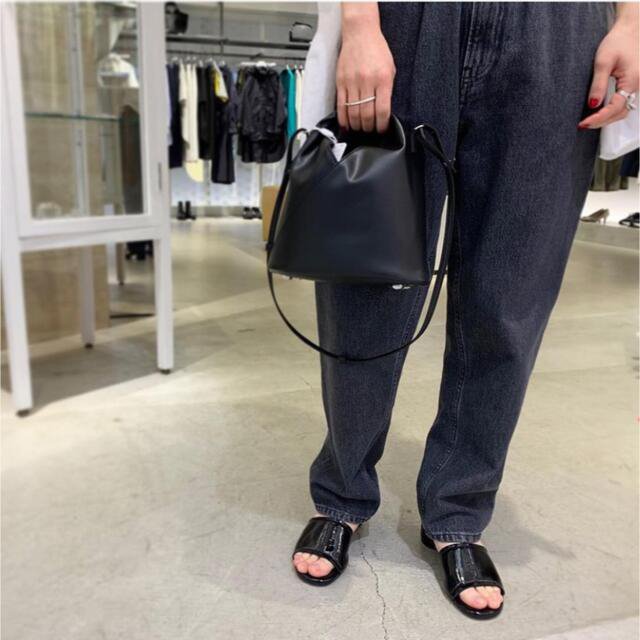 MM6 合皮ショルダーバック