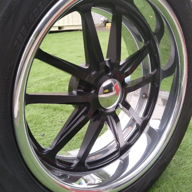 バドニックホイール　18インチタイヤ・ホイールセット