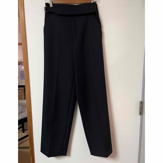 【着用1回のみ】OHGA ハイウエストパンツ（ネイビー）