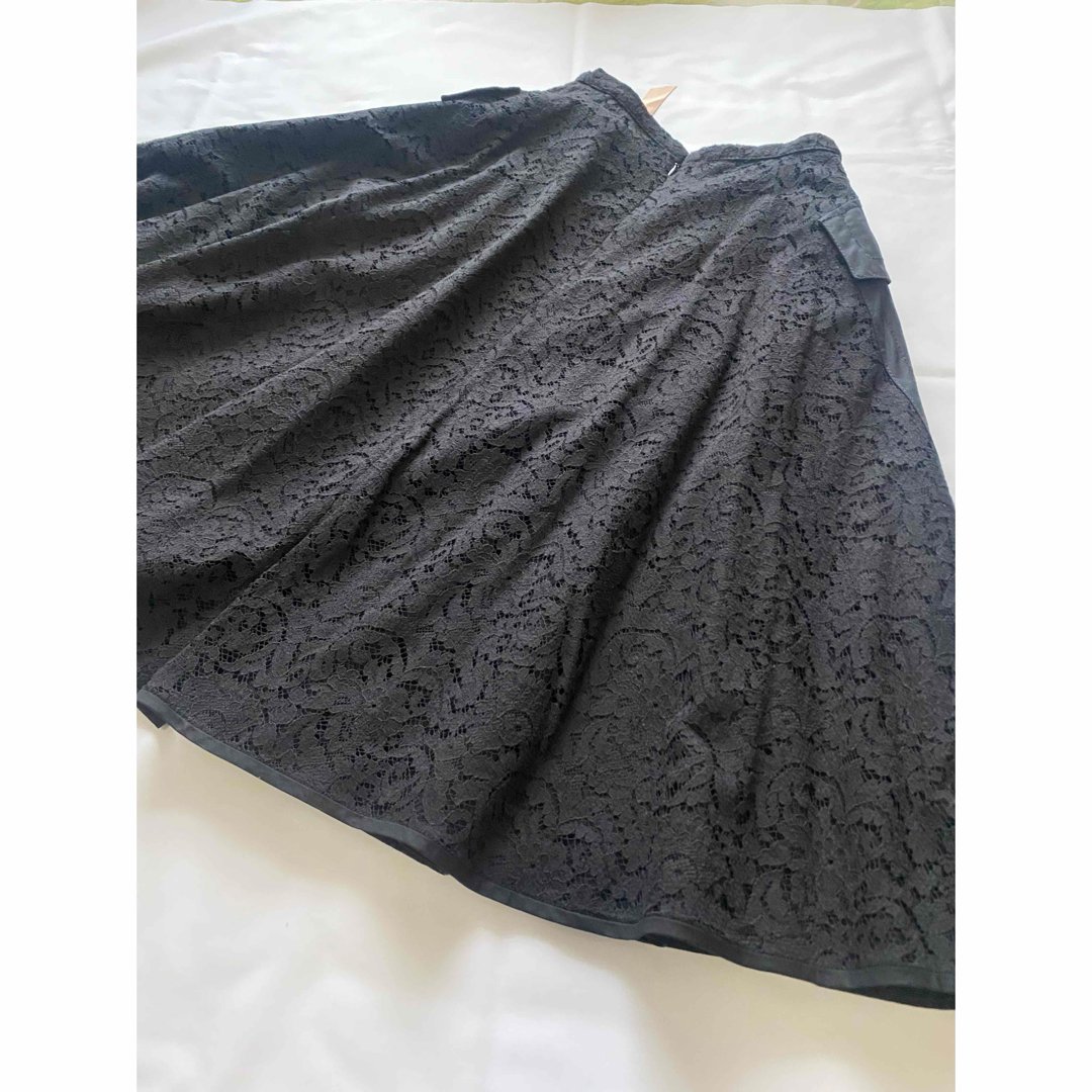 N°21 お洒落な総レース フレアスカート