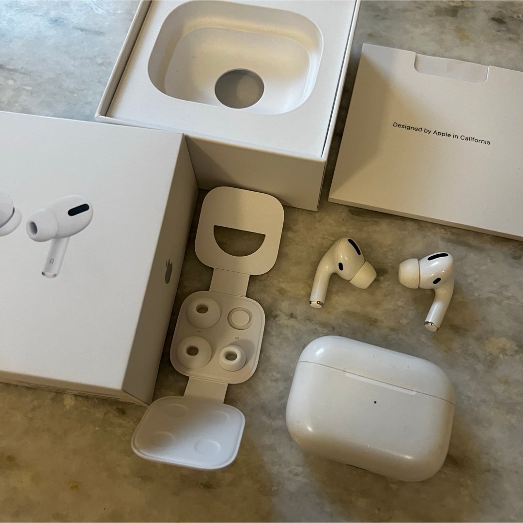 Airpods pro 第一世代　一式　右耳ジャンク